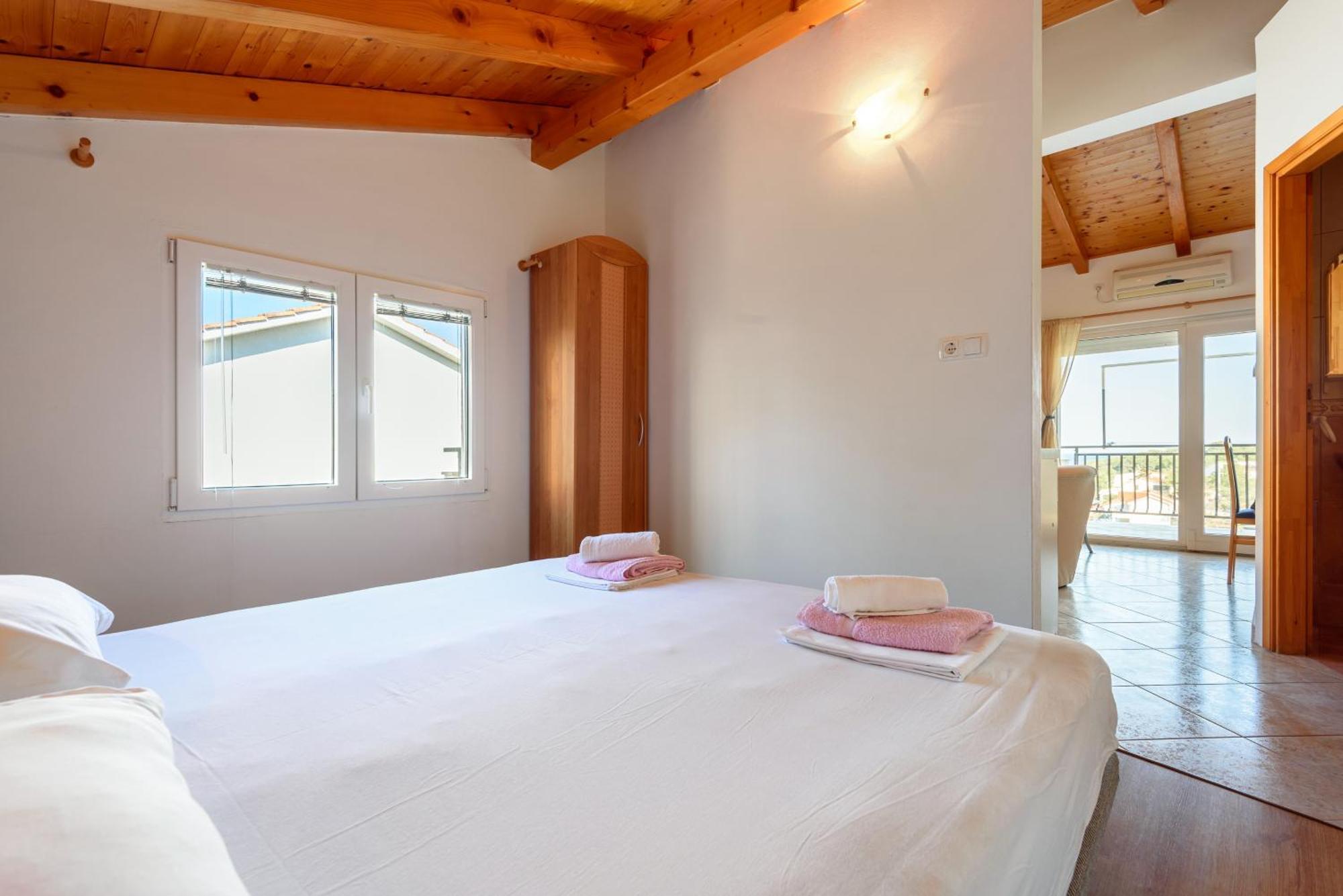 Vrbanj Apartments By The Sea Basina, Hvar - 11817 חדר תמונה